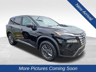 Used 2024 Nissan Rogue S image 1
