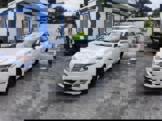 Used 2013 Lincoln MKZ image 1