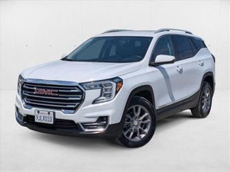 Used 2024 GMC Terrain SLT image 1