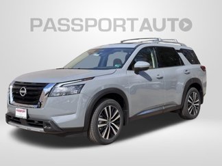 New 2025 Nissan Pathfinder Platinum image 1