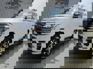 Used 2024 Ford Expedition Limited image 1