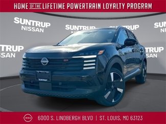 Used 2025 Nissan Kicks SR image 1