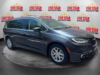 Used 2021 Chrysler Pacifica Touring-L image 1