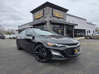 Used 2025 Chevrolet Malibu LT w/ Midnight Edition image 1