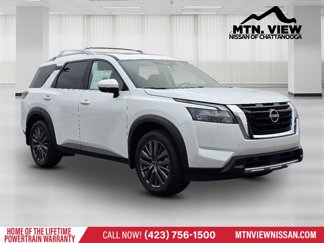 New 2025 Nissan Pathfinder SL w/ SL Premium Package image 1