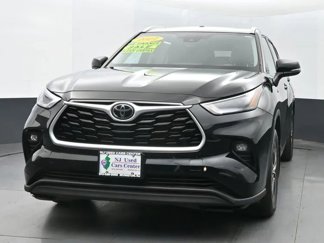 Used 2022 Toyota Highlander XLE image 1