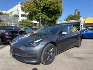 Used 2023 Tesla Model 3 Standard Range image 1