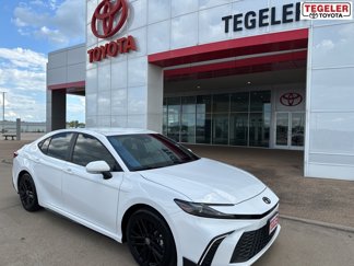Certified 2025 Toyota Camry SE image 1