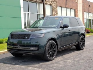 New 2025 Land Rover Range Rover SE image 1
