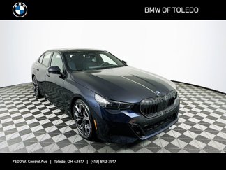 New 2025 BMW i5 xDrive40 w/ M Sport Package image 1
