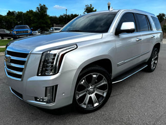 Used 2017 Cadillac Escalade Luxury image 1