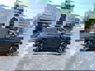 New 2025 Jeep Grand Cherokee Altitude image 1