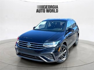 Used 2022 Volkswagen Tiguan SE image 1