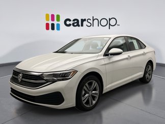 Used 2024 Volkswagen Jetta SE image 1