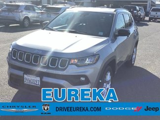 Used 2023 Jeep Compass Latitude image 1