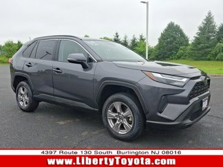 Used 2022 Toyota RAV4 XLE image 1