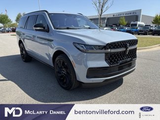 New 2025 Lincoln Navigator Reserve image 1