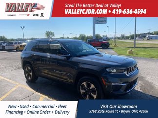 Used 2023 Jeep Grand Cherokee 4WD 4xe image 1