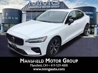 Used 2024 Volvo S60 B5 Core image 1