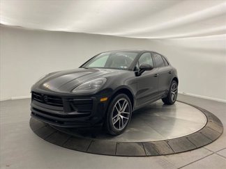 Used 2024 Porsche Macan image 1