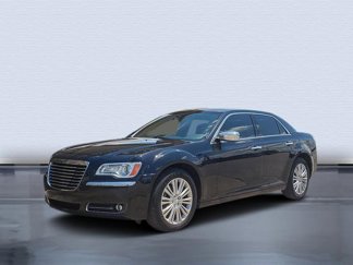 Used 2013 Chrysler 300 C image 1