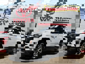Used 2023 Chevrolet Traverse LT video 1