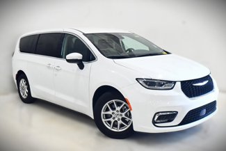 Used 2023 Chrysler Pacifica Touring-L image 1
