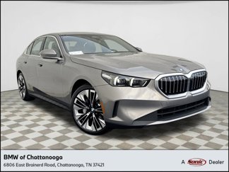 Used 2025 BMW 530i w/ Premium Package image 1