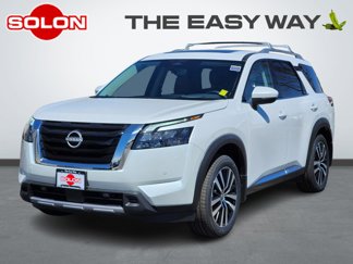 New 2025 Nissan Pathfinder Platinum image 1
