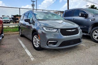 Used 2022 Chrysler Pacifica Touring-L image 1