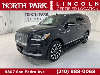 Used 2022 Lincoln Navigator Reserve image 1