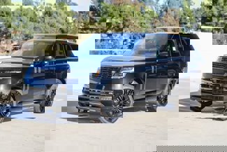 New 2025 Land Rover Range Rover SE image 1