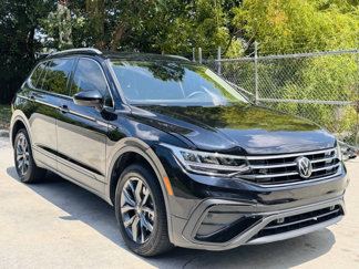 Used 2023 Volkswagen Tiguan SE image 1