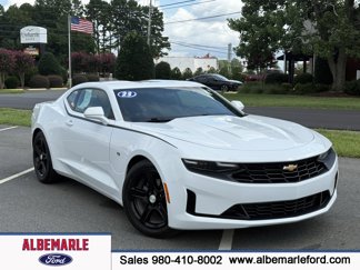 Used 2023 Chevrolet Camaro LT image 1