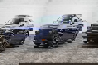 Used 2013 Dodge Challenger SXT image 1