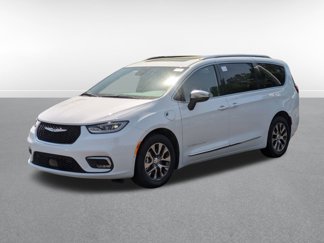 New 2025 Chrysler Pacifica Pinnacle image 1