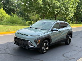 Used 2025 Hyundai Kona SEL image 1