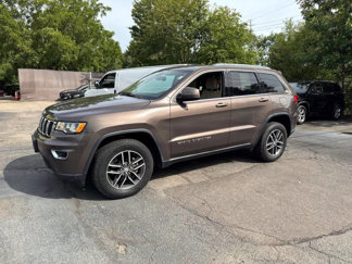 Used 2018 Jeep Grand Cherokee Laredo image 1
