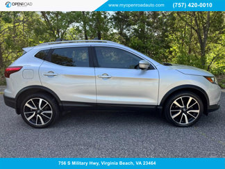 Used 2017 Nissan Rogue Sport SL w/ SL Premium Package image 1