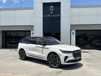 New 2025 Lincoln Nautilus Reserve image 1