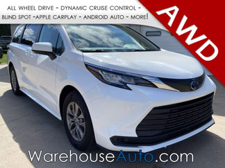 Used 2023 Toyota Sienna LE image 1