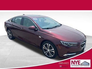Used 2020 Buick Regal Essence image 1