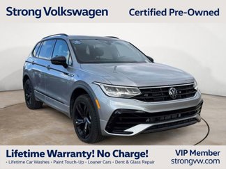 Certified 2024 Volkswagen Tiguan SE R-Line image 1