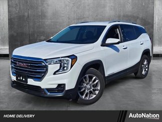 Used 2024 GMC Terrain SLT image 1