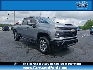Used 2025 Chevrolet Silverado 2500 Custom image 1