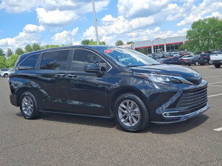 Certified 2023 Toyota Sienna XLE image 1