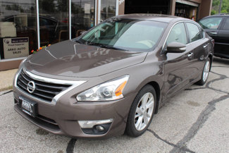 Used 2015 Nissan Altima 2.5 SV w/ Convenience Package image 1