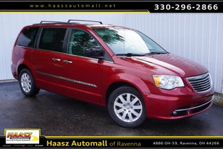 Used 2015 Chrysler Town & Country Touring w/ Driver Convenience Group image 1