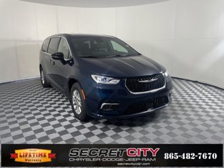 New 2025 Chrysler Pacifica Select image 1