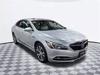 Used 2017 Buick LaCrosse Premium image 1